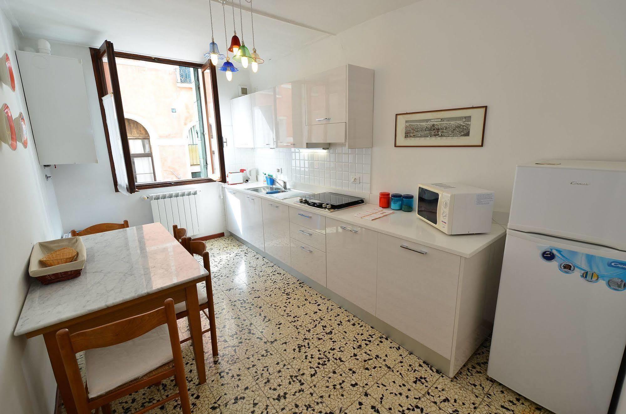 Winona Apartment *